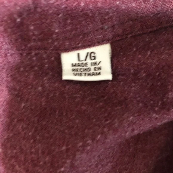 GUC Men’s Vintage Red and White Flannel - Picture 3 of 4